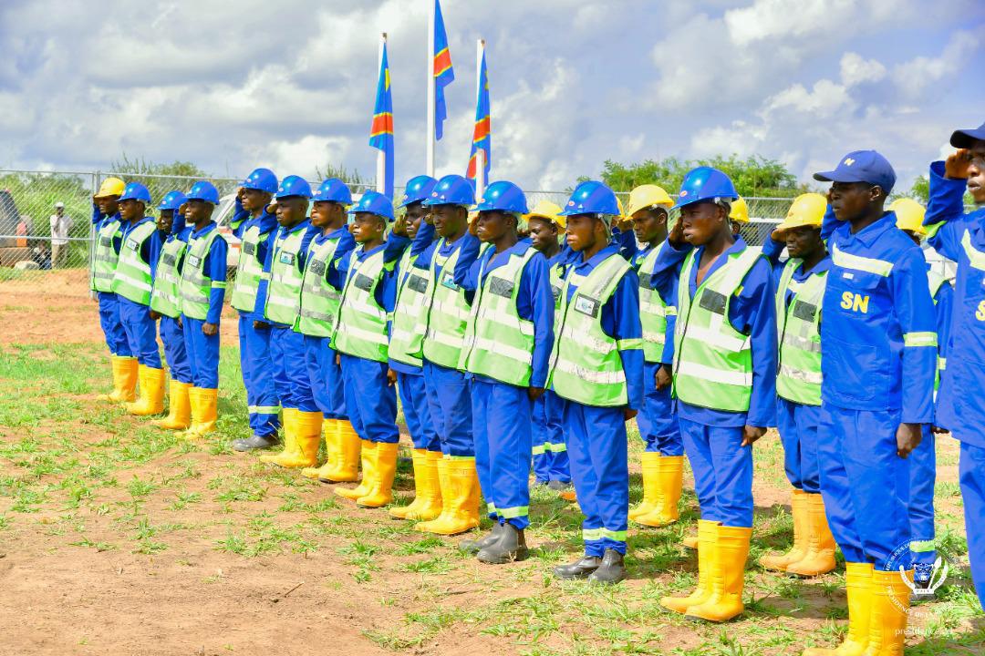 Le président Tshisekedi inaugure l'école primaire de Mupompa construite par le Service National