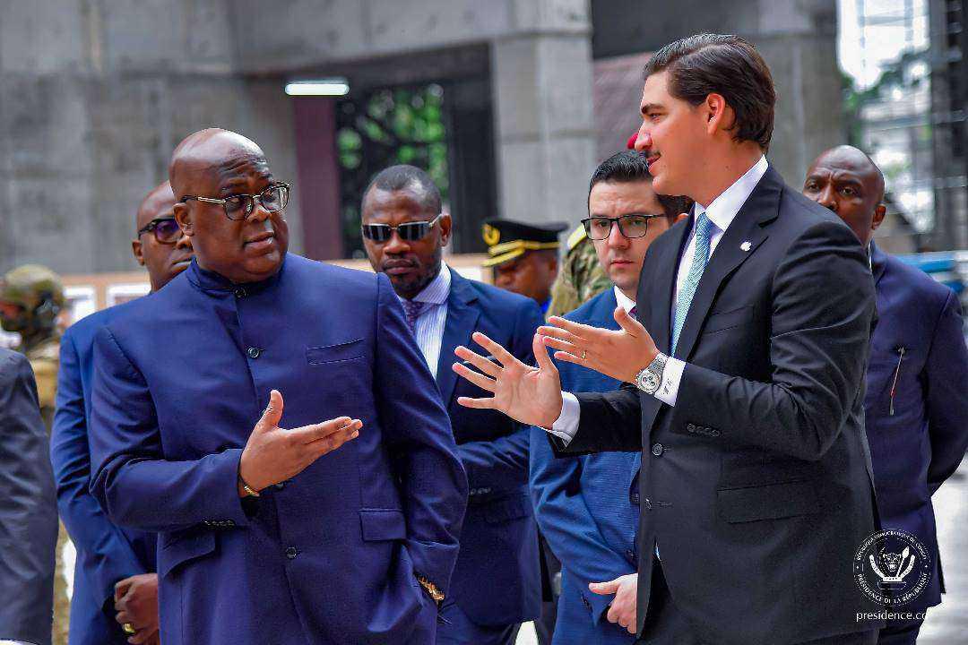 Le président Felix Tshisekedi satisfait des avancées des travaux de construction du centre financier de Kinshasa