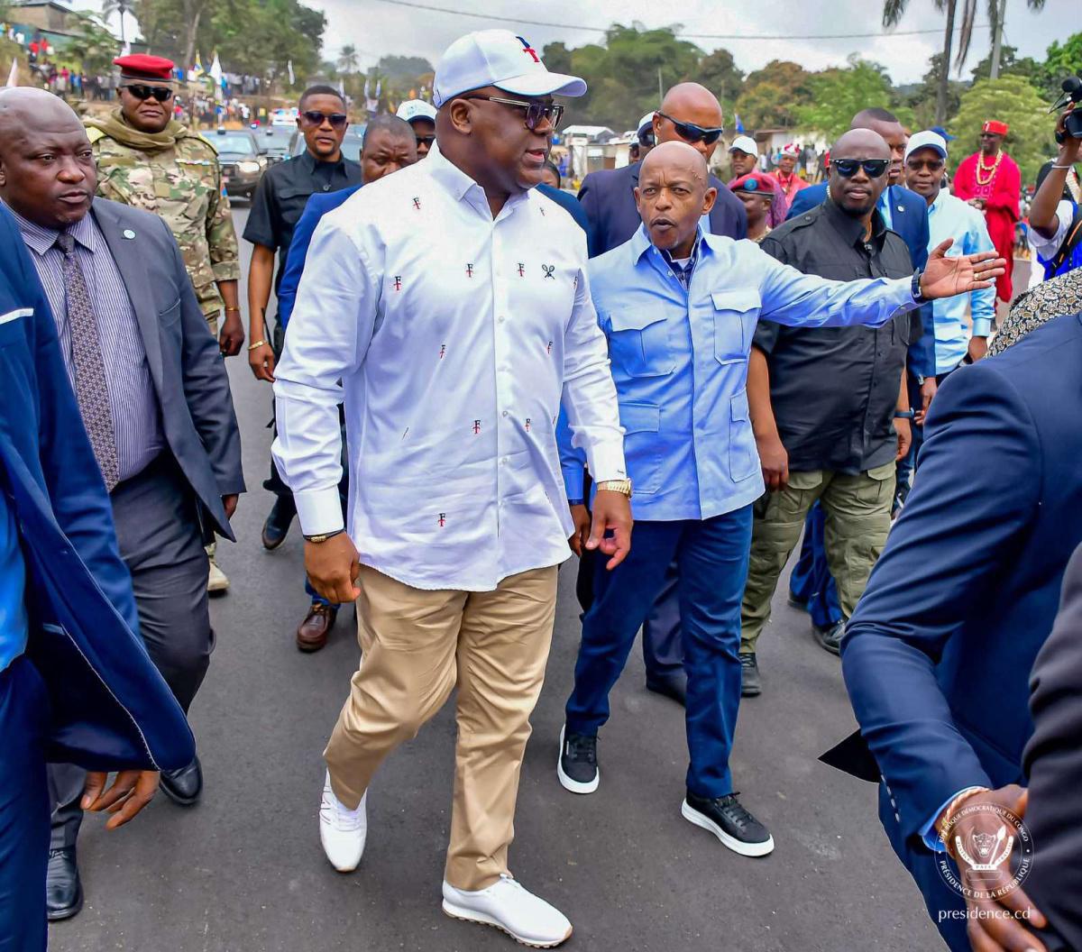 Le président Félix TSHISEKEDI rouvre la route KIMWENZA – KINDELE