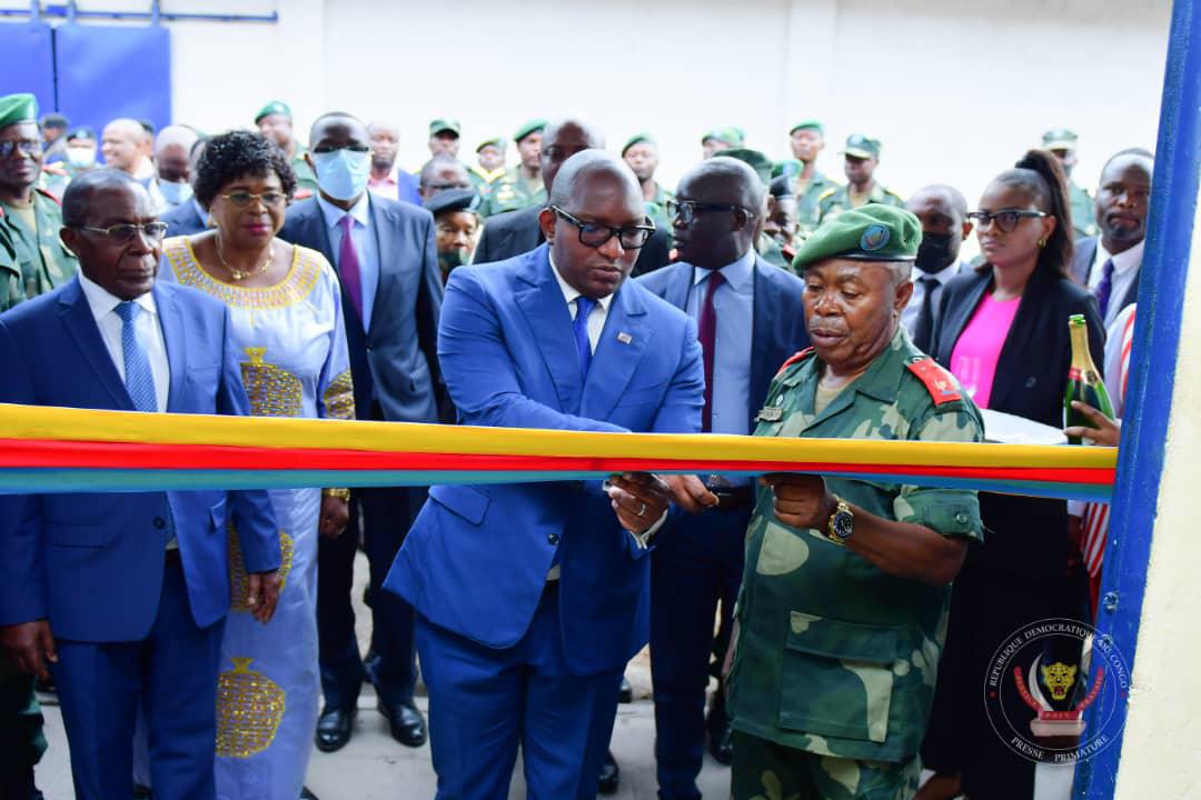 Le gouvernement met en place une Industrie de couture des tenues militaires made in RDC 🇨🇩