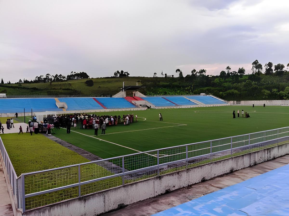 Remise partielle au gouverneur du stade moderne construit au quartier Lac Vert à Goma