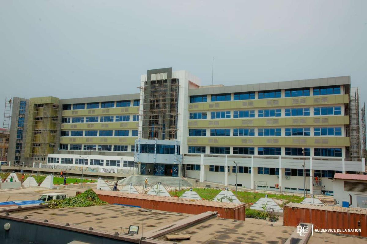 Plus d’un siècle après, l’hôpital Général de Référence de KINSHASA (ex MAMA YEMO) se pare de sa nouvelle robe moderne.