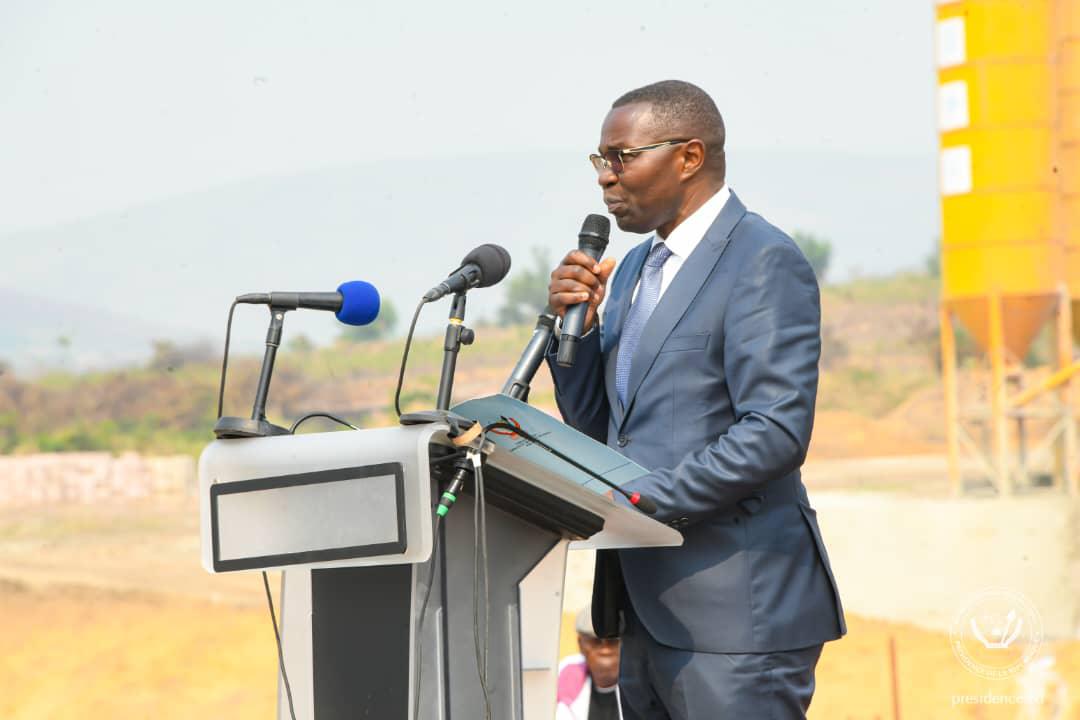 Le président Félix Tshisekedi a inauguré la première usine de fabrication de carreaux et faïences "made in Congo" à Maluku