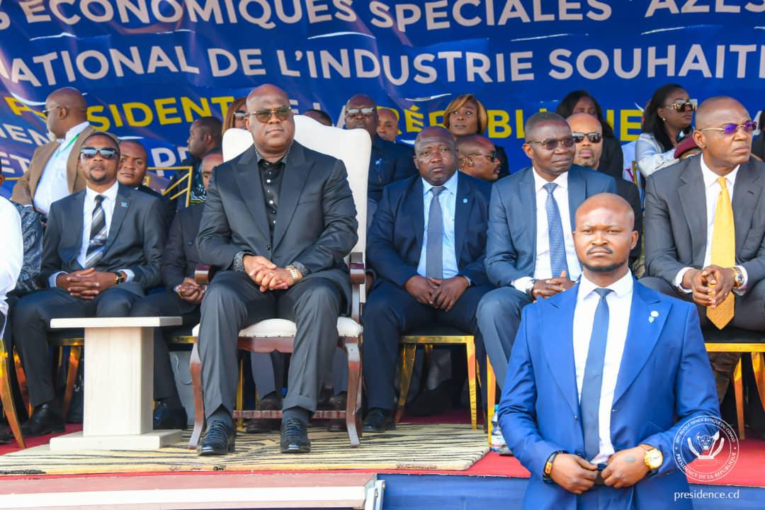 Le président Félix Tshisekedi a inauguré la première usine de fabrication de carreaux et faïences "made in Congo" à Maluku