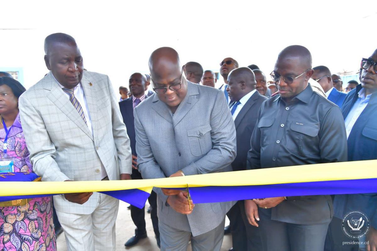 Une nouvelle flotte de 22 voitures ferroviaires, 100 wagons porte-conteneurs et 4 vedettes a été inaugurée à Lubumbashi par le Président Félix Tshisekedi