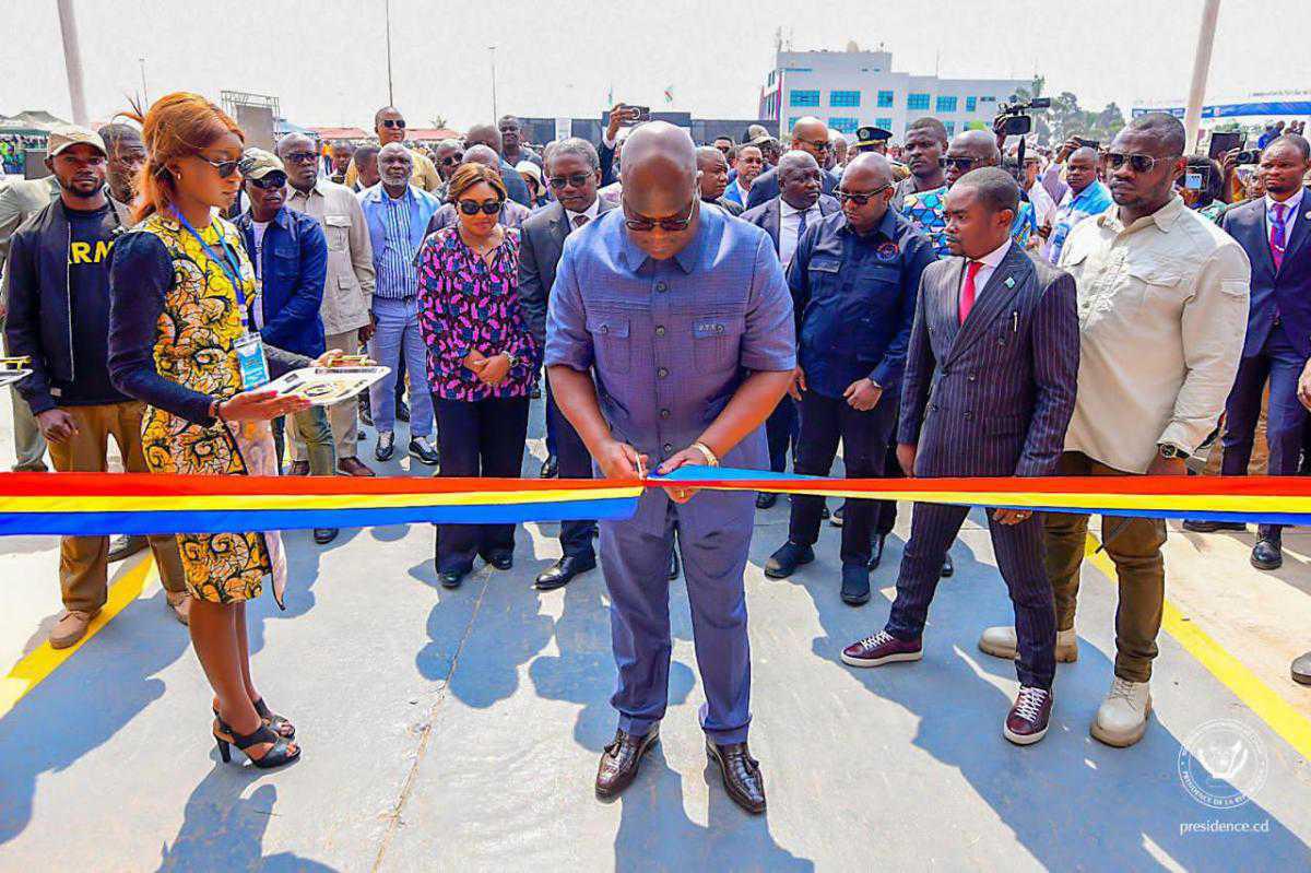 Le Président Tshisekedi inaugure le poste frontalier moderne de Kasumbalesa